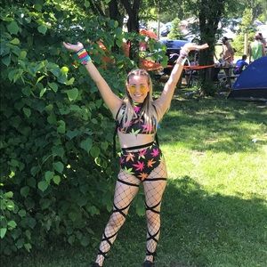 Your rave girl bri 👋🏼